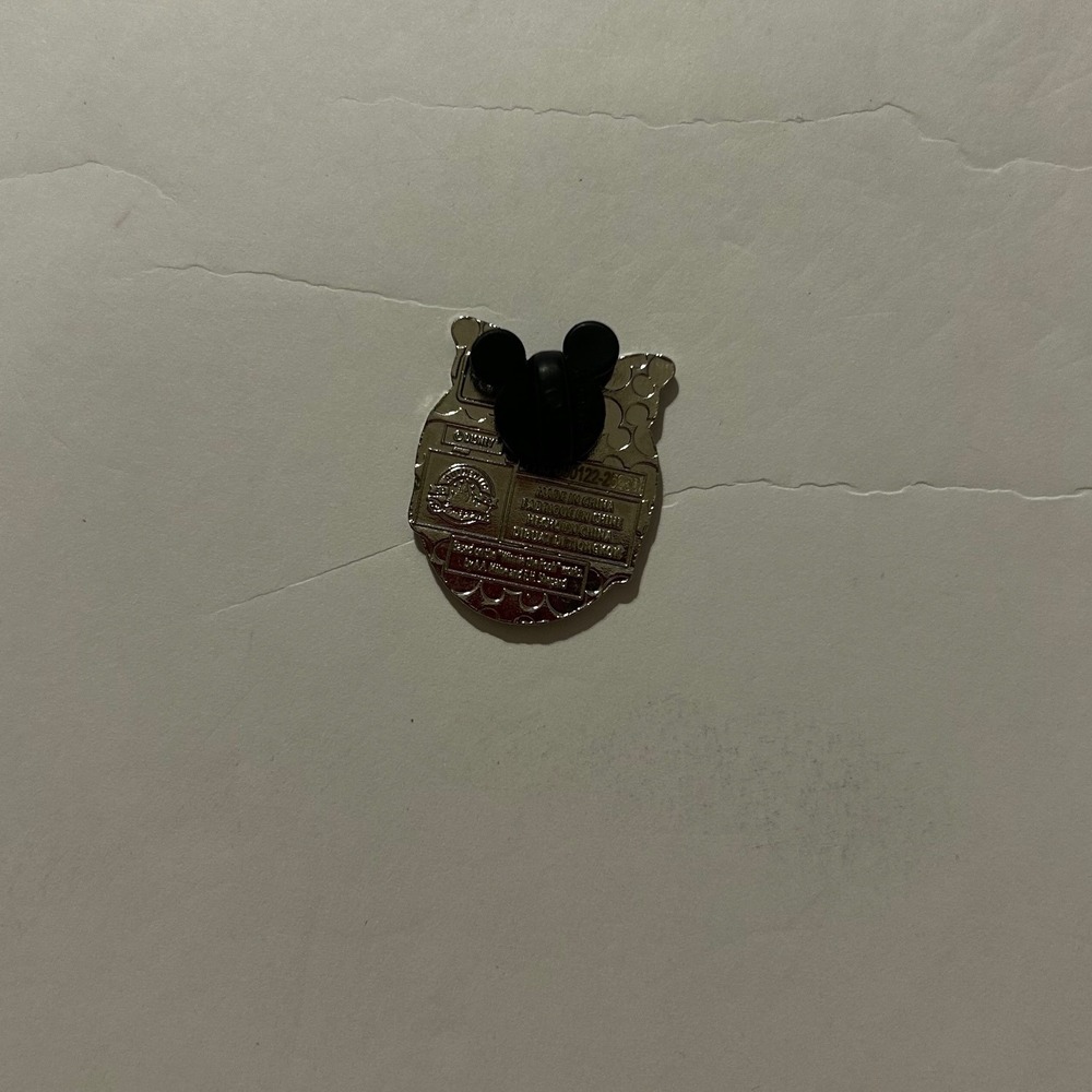 Disney Munchlings Piglet Strawberry Glazed Cupcake Enamel Pin Winnie the Pooh - Picture 4 of 4